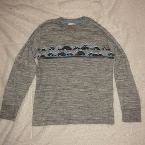 8/10 medium long sleeve shirt